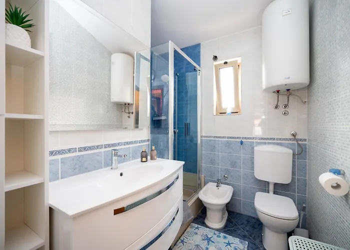 Διαμέρισμα With Parking Space - 24105 *