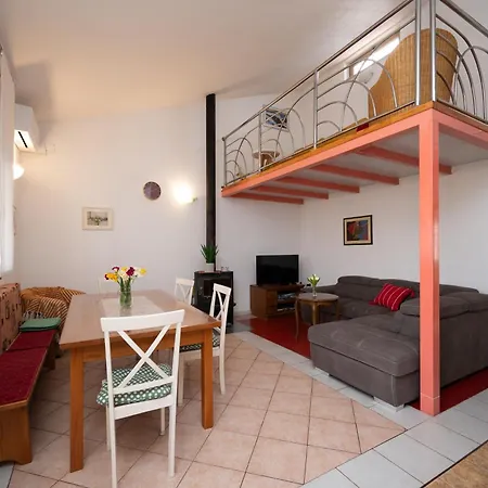 With Parking Space - 24105 * 扎达尔