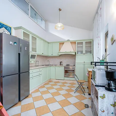 Apartment With A Parking Space - 24105 Zadar