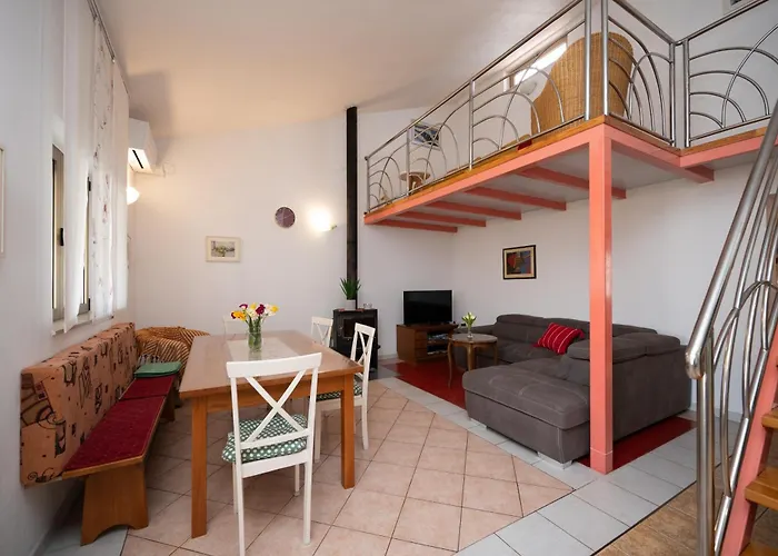 With Parking Space - 24105 * 扎达尔